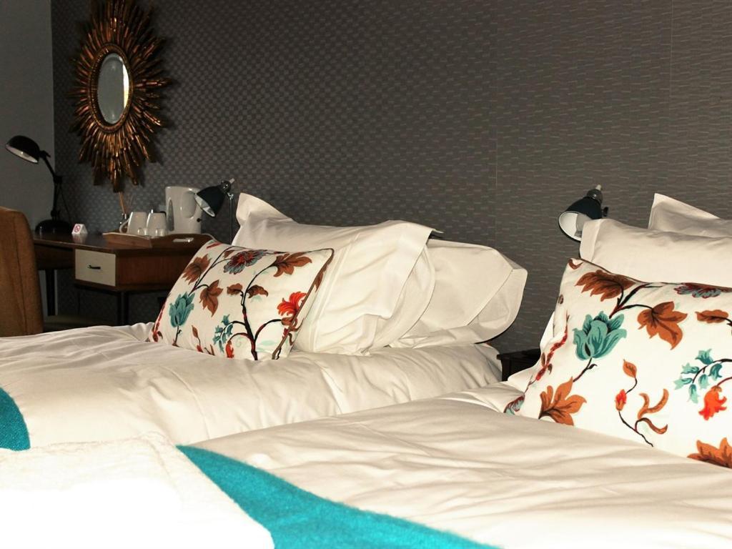 The Talbot And Apartment Iwerne Minster Habitación foto